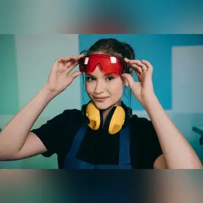 郝然榕
